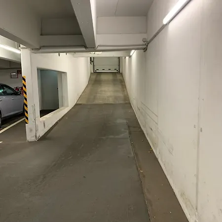Apartment 2 Mit Gemeinschaftsraeumen, Tiefgarage *